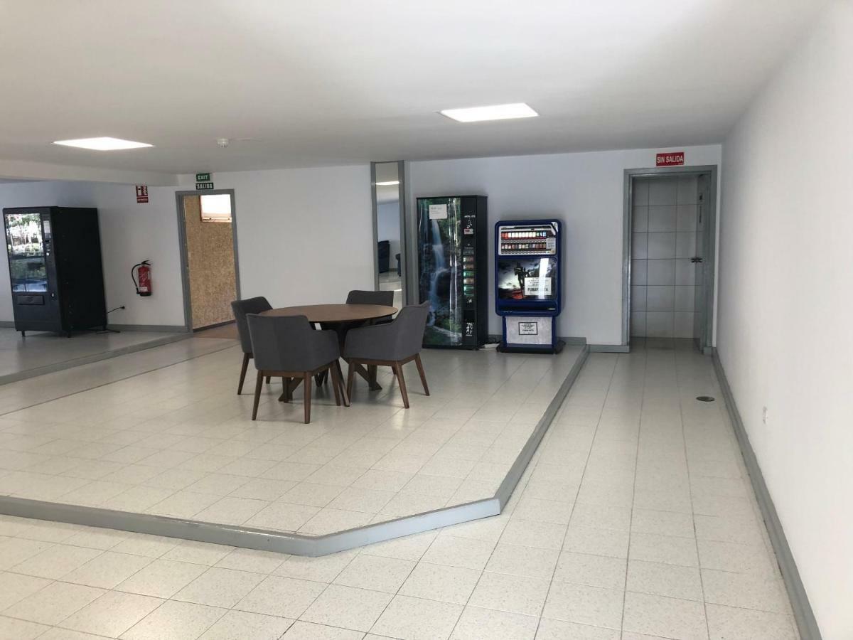 אדחה Un Dormitorio En Playa De Las Americas מראה חיצוני תמונה