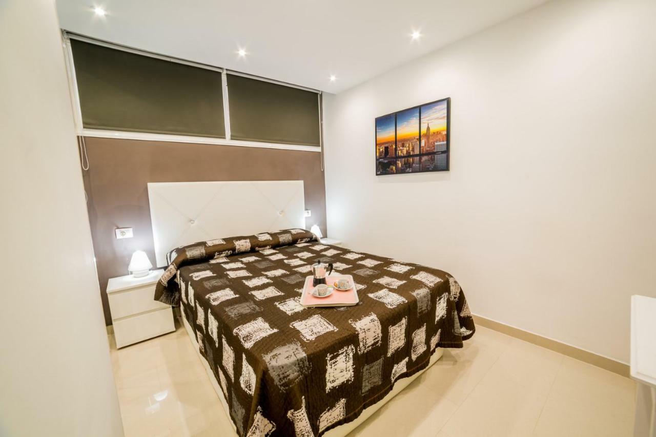 אדחה Un Dormitorio En Playa De Las Americas מראה חיצוני תמונה